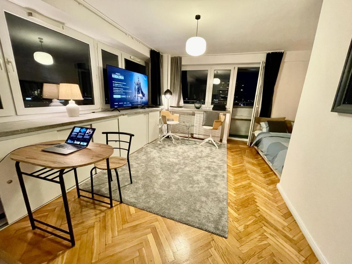 Super Grey 2 Metro Fast Wifi 65'tv Netflix Hbo Appletv+ * Varsovia