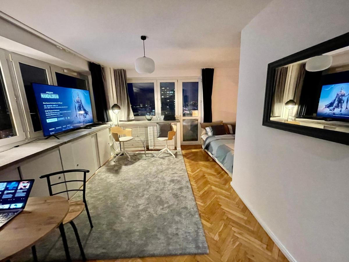 Super Grey 2 Metro Fast Wifi 65’tv Netflix Hbo Appletv+ * Varsavia