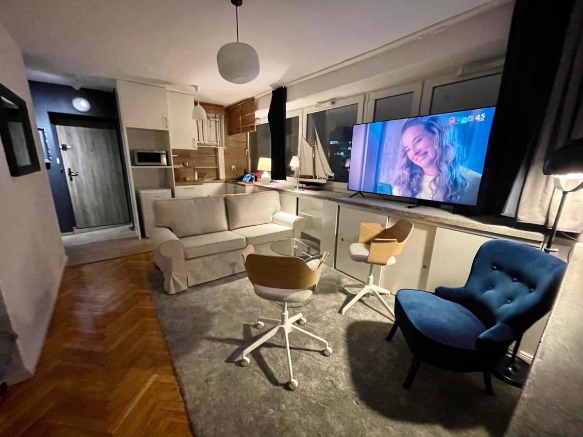 Super Grey 2 Metro Fast Wifi 65’tv Netflix Hbo Appletv+ Appartamento Varsavia